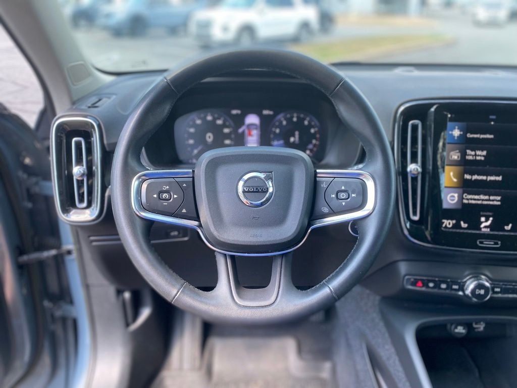 2022 Volvo XC40 Momentum - AWD - PREMIUM PKG