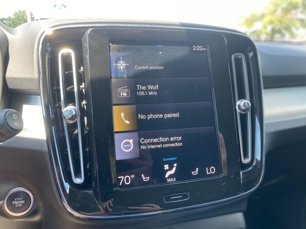 2022 Volvo XC40 Momentum - AWD - PREMIUM PKG