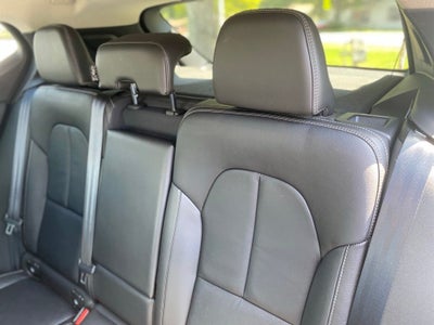 2022 Volvo XC40 Momentum - AWD - PREMIUM PKG