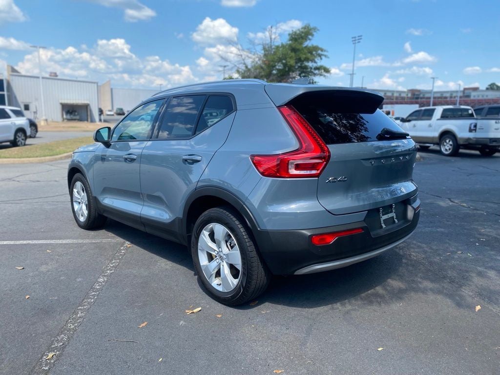 2022 Volvo XC40 Momentum - AWD - PREMIUM PKG