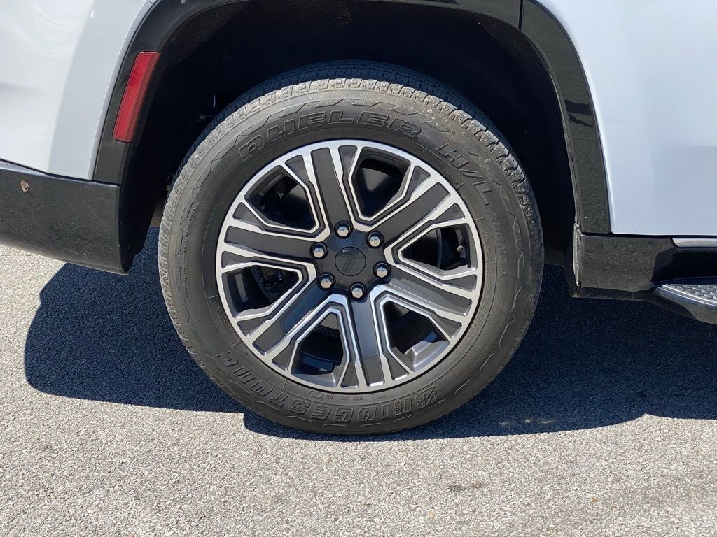 2024 Jeep Wagoneer Base