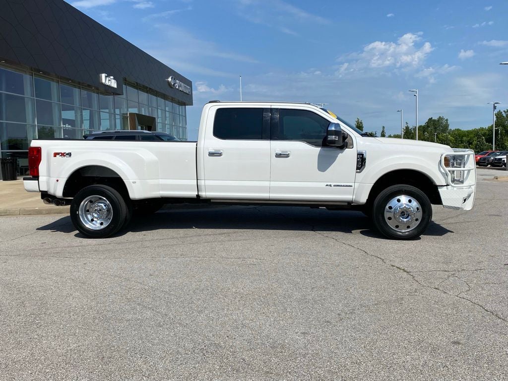 2022 Ford F-450SD Platinum