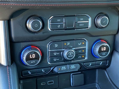 2021 Chevrolet Suburban RST DVD