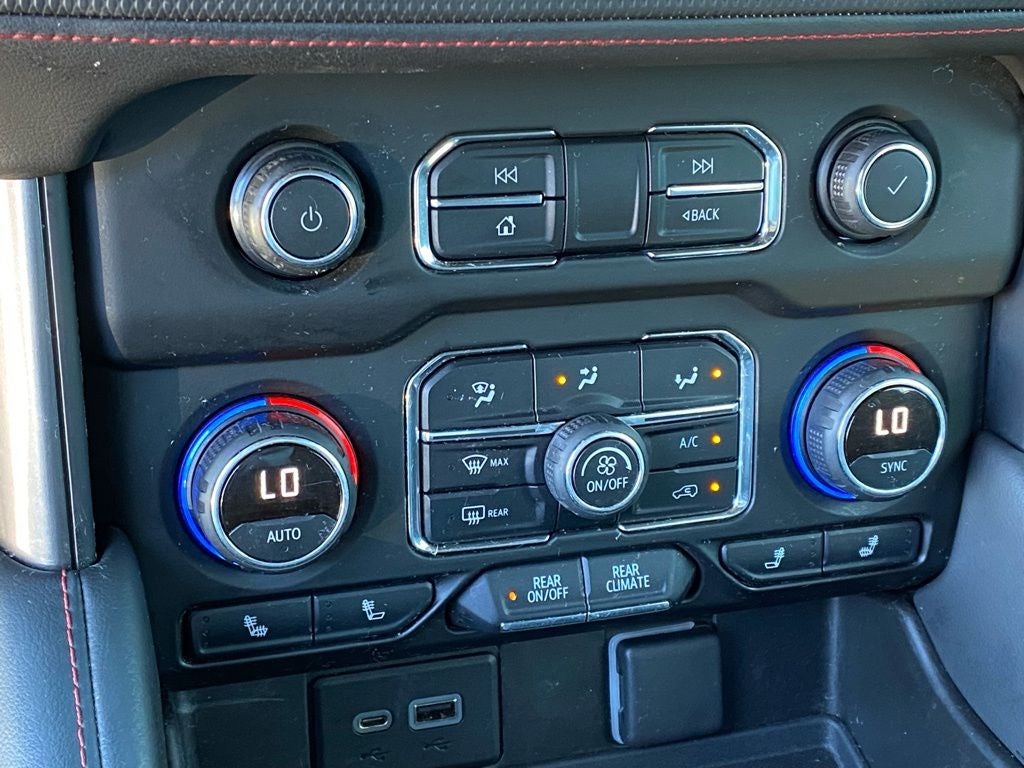 2021 Chevrolet Suburban RST DVD