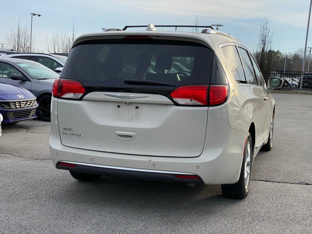 2017 Chrysler Pacifica Touring L Plus