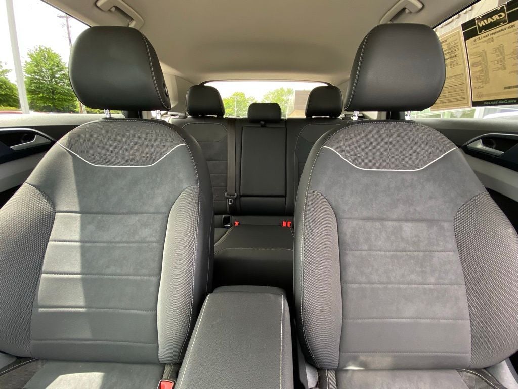 2024 Volkswagen Taos 1.5T SE