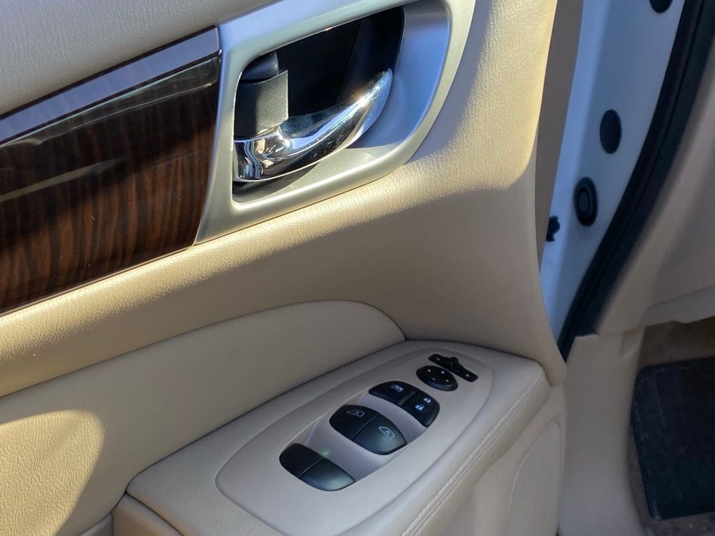 2015 Nissan Pathfinder SL