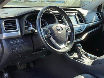 2017 Toyota Highlander Limited Platinum