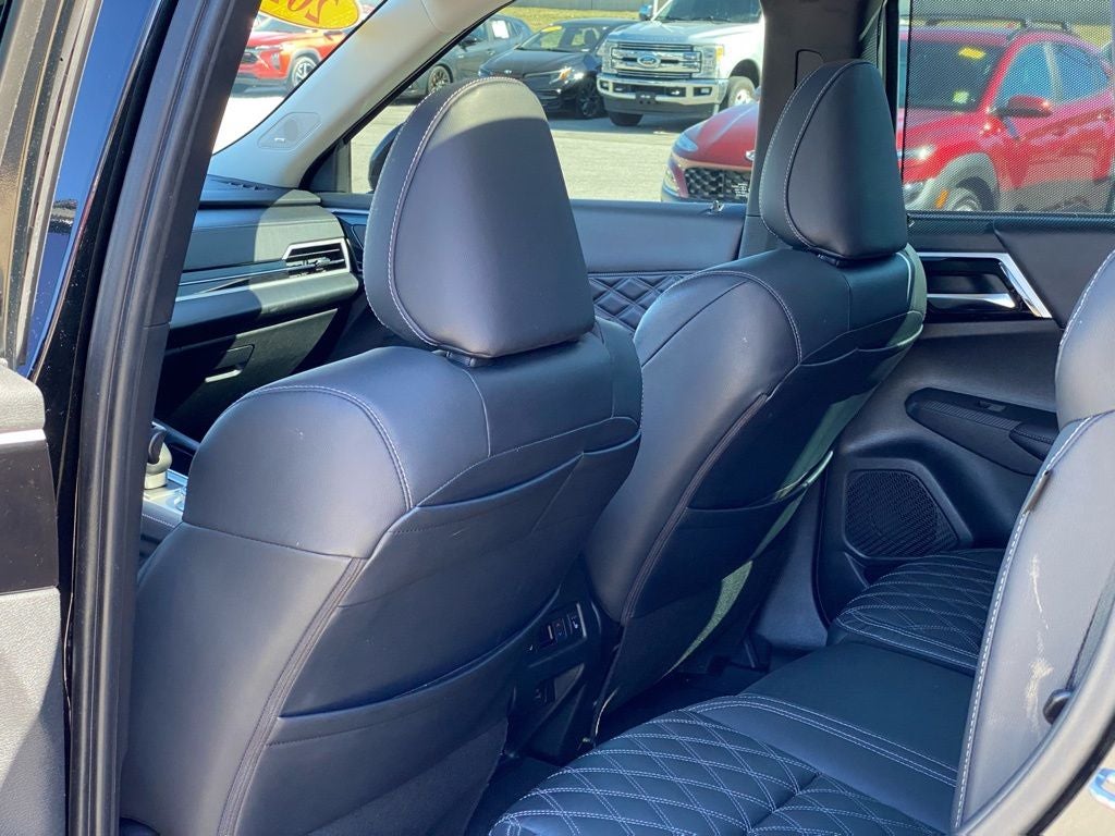 2023 Mitsubishi Outlander SEL