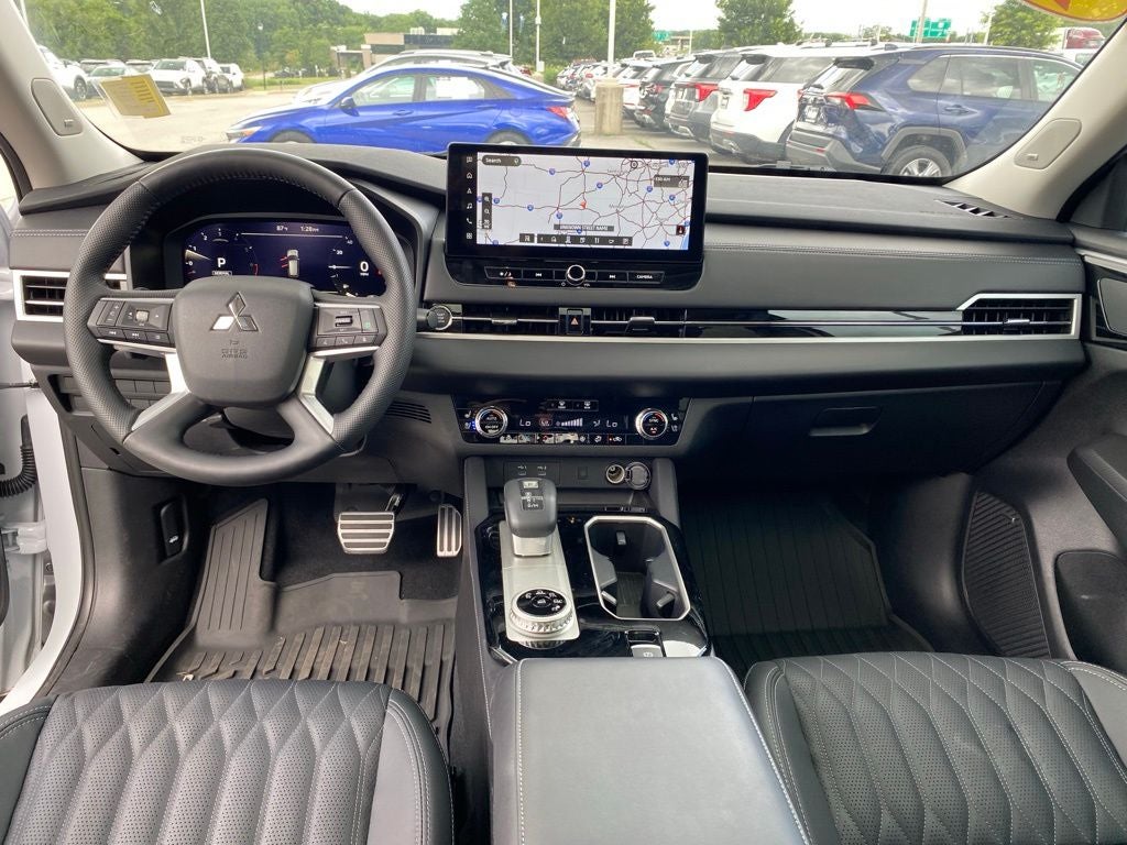 2025 Mitsubishi Outlander SEL