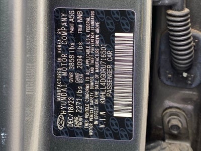 2024 Hyundai Elantra SE