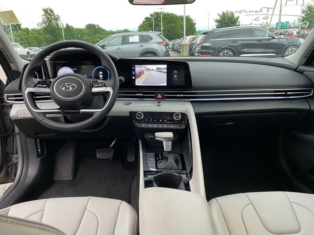 2022 Hyundai Elantra Limited