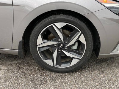 2022 Hyundai Elantra Limited