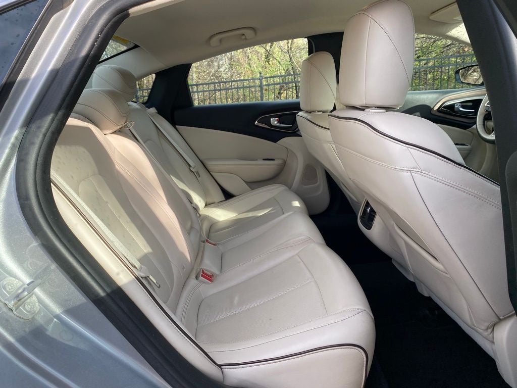 2015 Chrysler 200 C SUPER CLEAN!