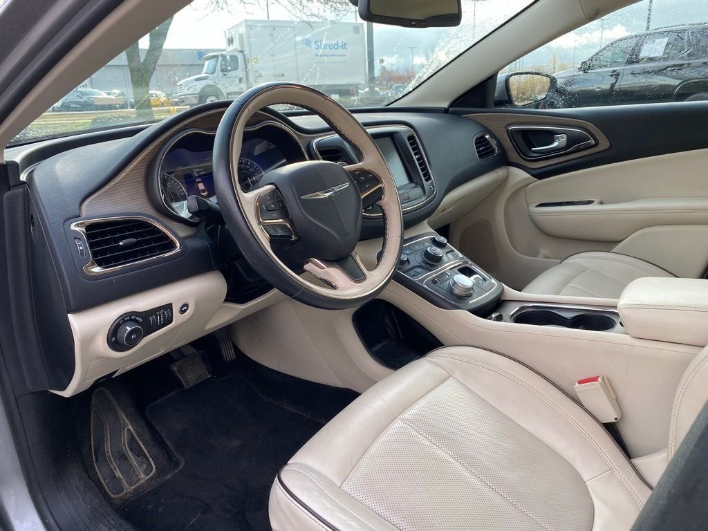 2015 Chrysler 200 C SUPER CLEAN!