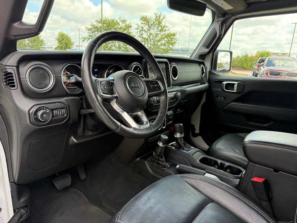 2019 Jeep Wrangler Unlimited Sahara - 4WD / CLEAN CARFAX / DANA AXLE