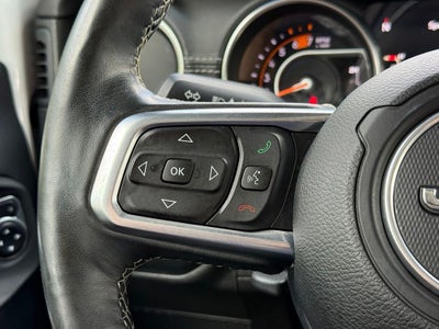 2019 Jeep Wrangler Unlimited Sahara - 4WD / CLEAN CARFAX / DANA AXLE