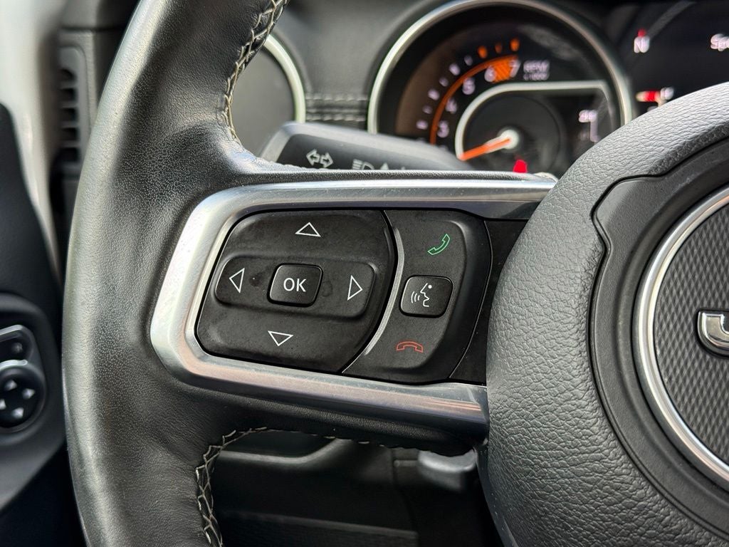 2019 Jeep Wrangler Unlimited Sahara - 4WD / CLEAN CARFAX / DANA AXLE