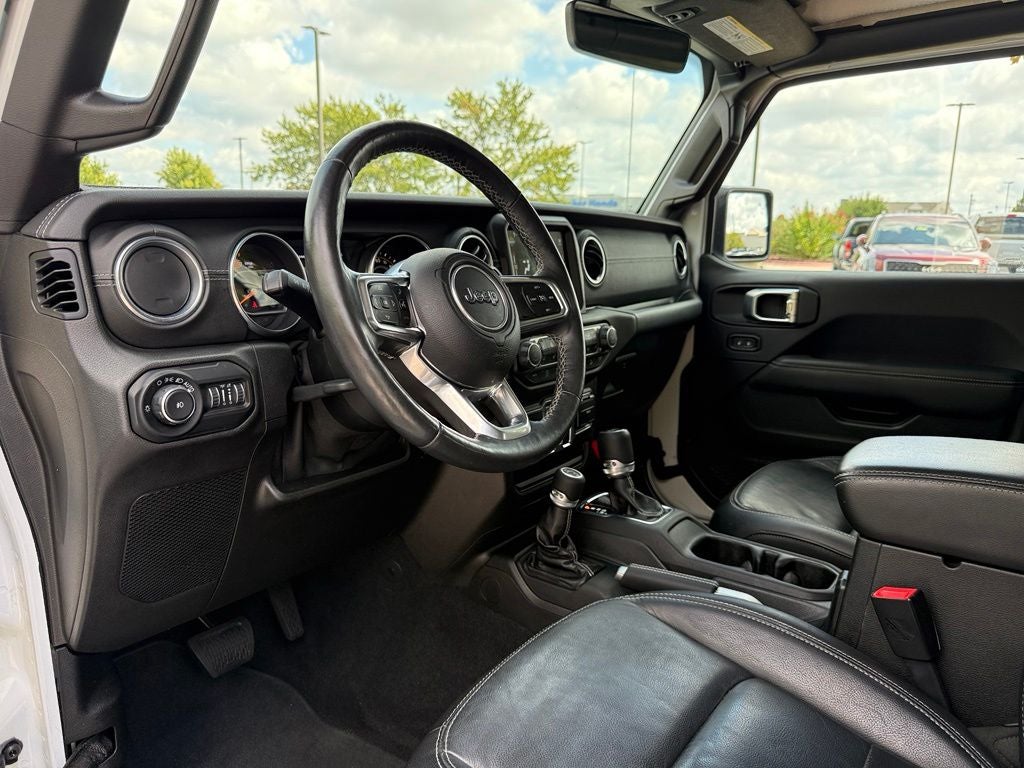 2019 Jeep Wrangler Unlimited Sahara - 4WD / CLEAN CARFAX / DANA AXLE