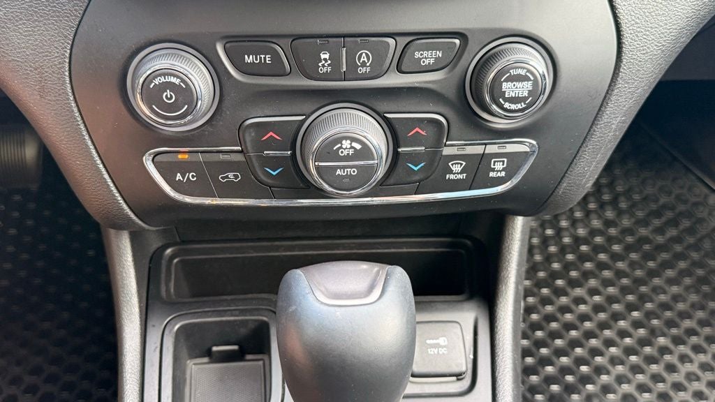 2019 Jeep Cherokee Latitude Plus CLEAN CARFAX