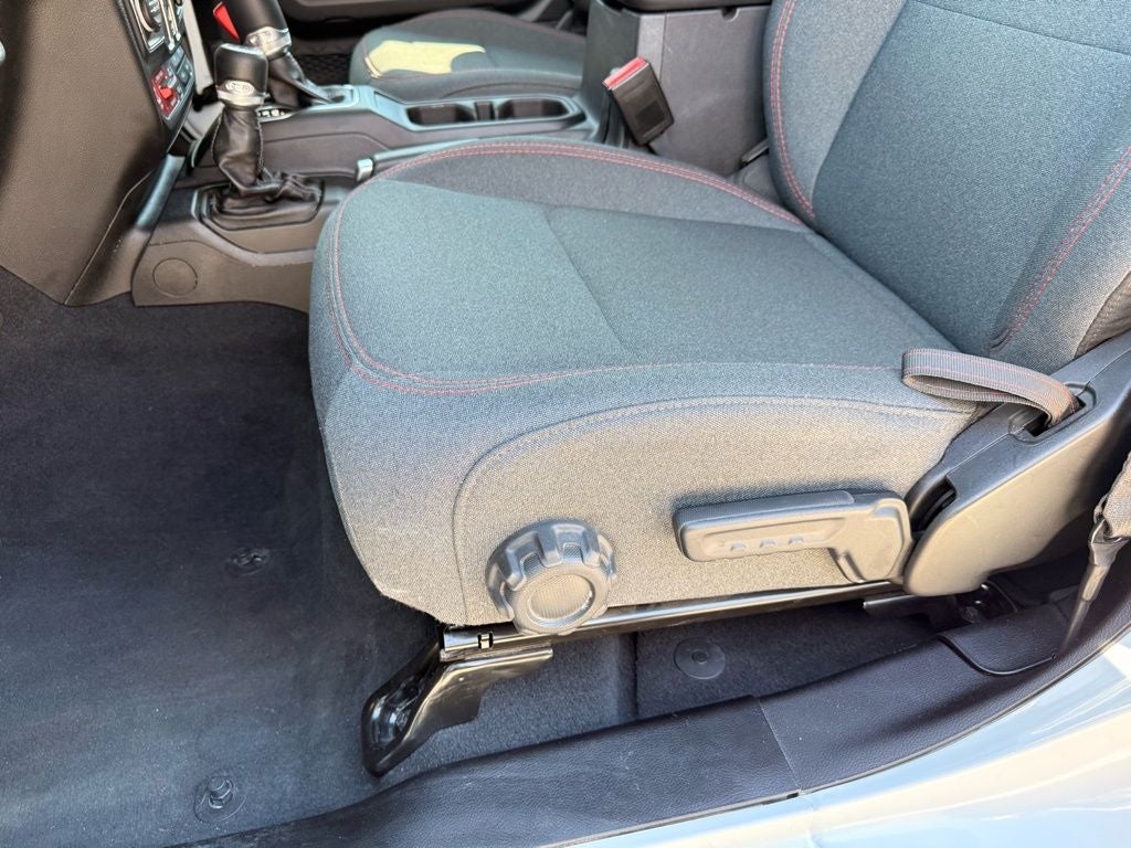 2025 Jeep Wrangler Rubicon ONE OWNER CARFAX