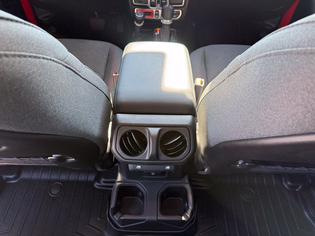 2024 Jeep Wrangler Rubicon - 4WD | CLEAN CARFAX | 1 OWNER