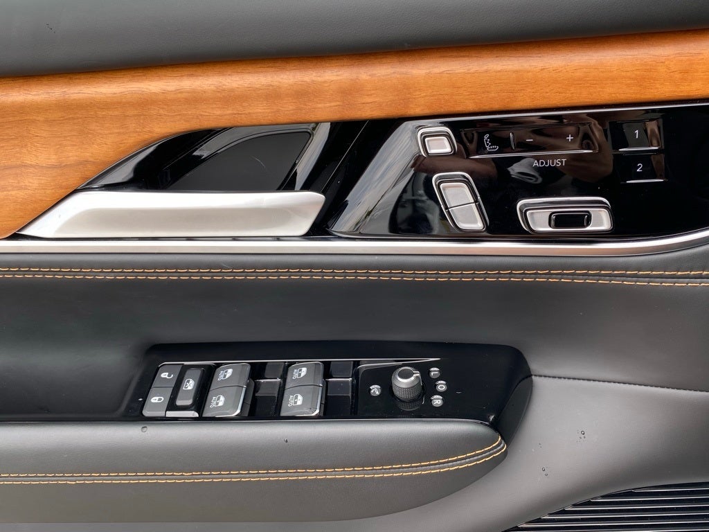 2024 Jeep Grand Wagoneer L Series III MCINTOSH AUDIO / 1 OWNER / 4X4