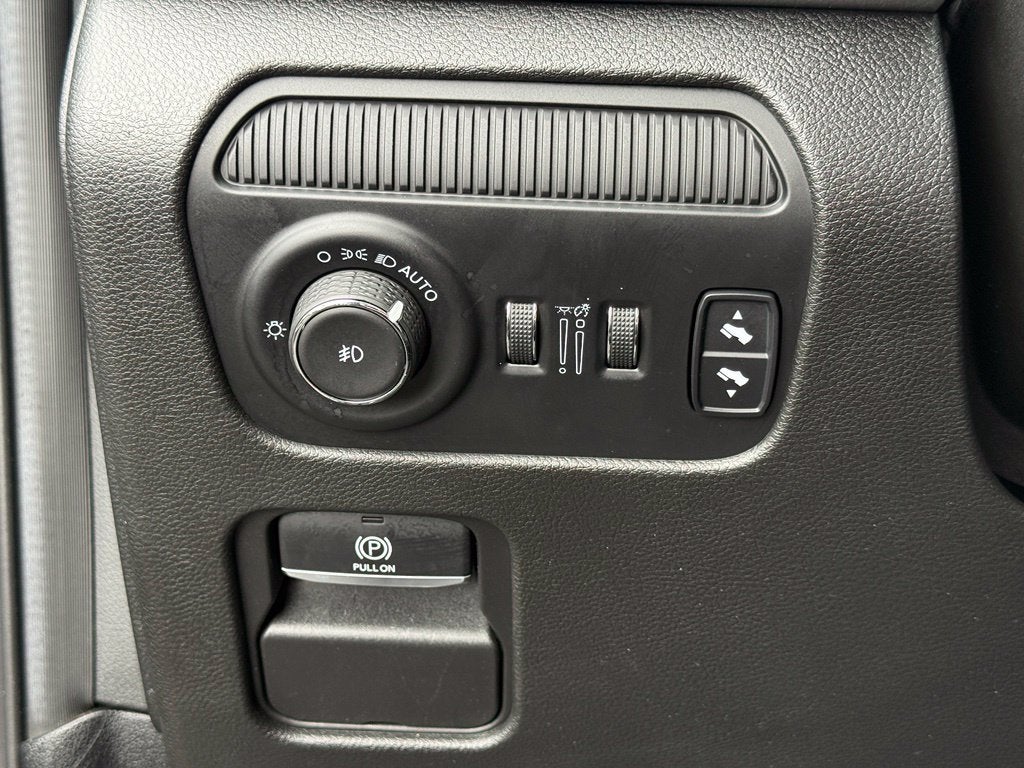 2022 Jeep Wagoneer Series III - 4WD / PANORAMIC SUNROOF / CLEAN CARFAX