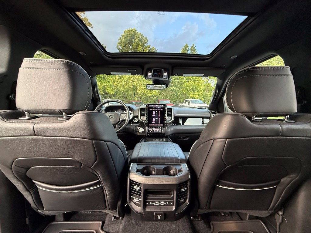2026 RAM 1500 Limited - 4WD / PANORAMIC SUNROOF / CLEAN CARFAX