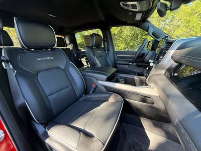 2025 RAM 1500 Laramie - 4WD / LEVEL 2 / NIGHT EDITION