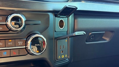 2024 Ford F-250SD Lariat Black Widow Package