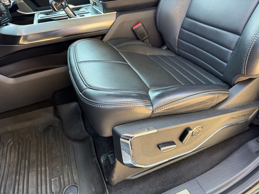 2025 Ford F-150 Platinum - 4WD / CLEAN CARFAX / ONE OWNER