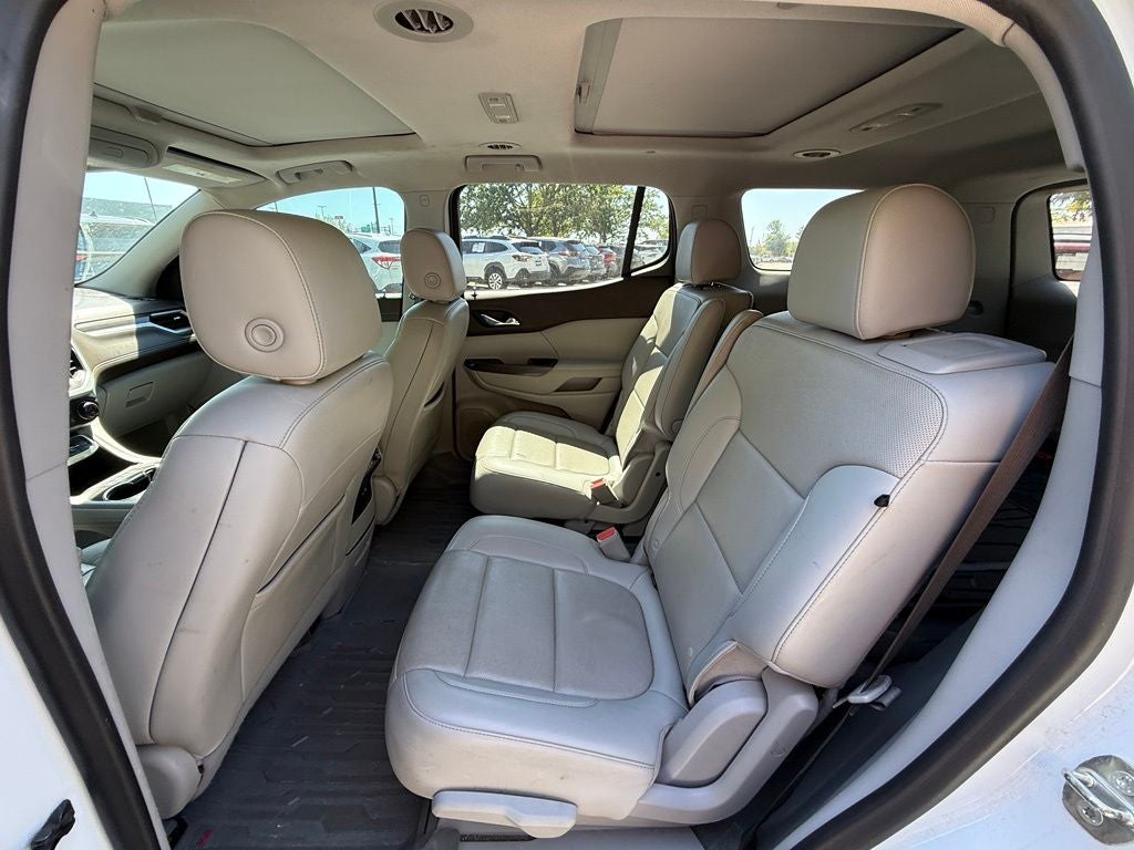 2021 GMC Acadia SLT