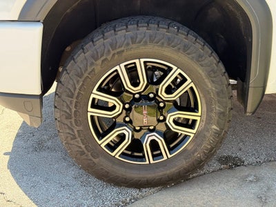 2022 GMC Sierra 2500HD AT4 ONE OWNER CLEAN CARFAX