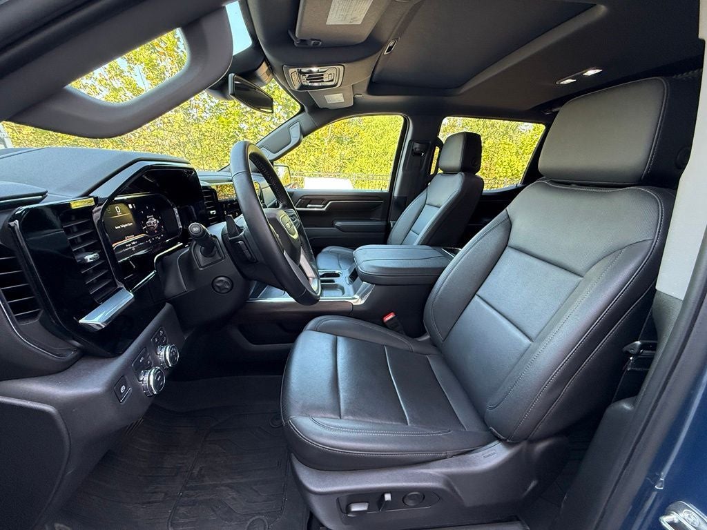 2024 GMC Sierra 1500 SLT - 4WD / CAMPER SHELL / ONE OWNER
