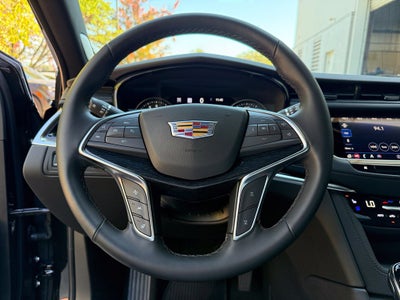 2026 Cadillac XT5 Premium Luxury - AWD / SUNROOF / ONE OWNER