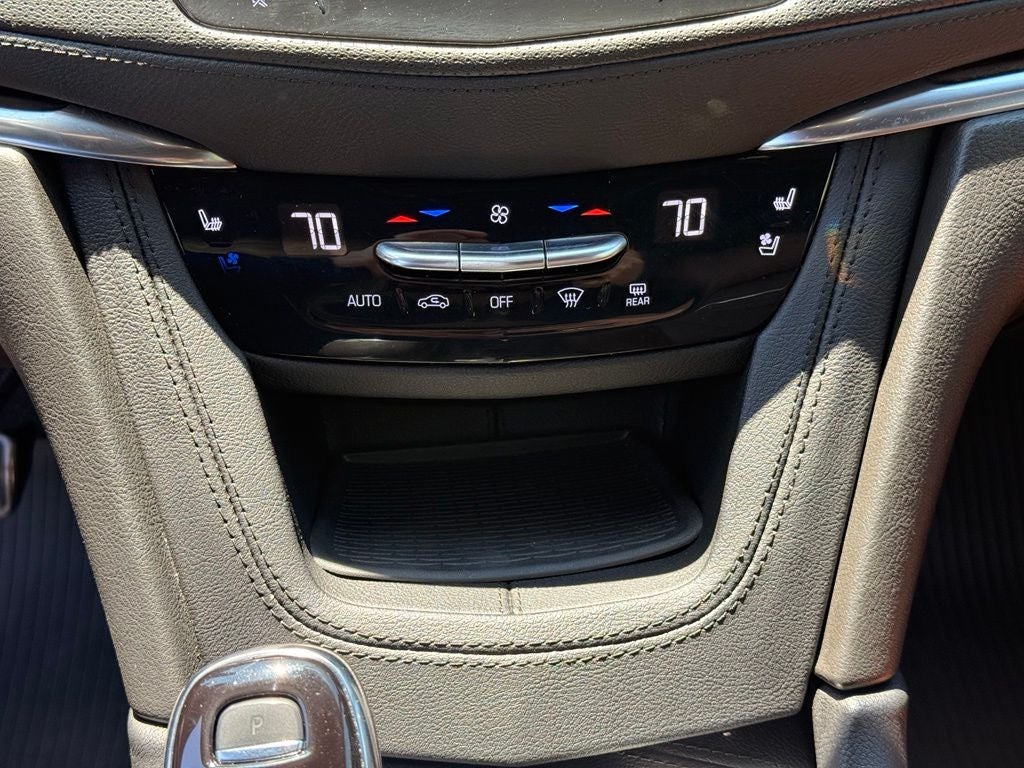 2022 Cadillac XT5 Sport HUD
