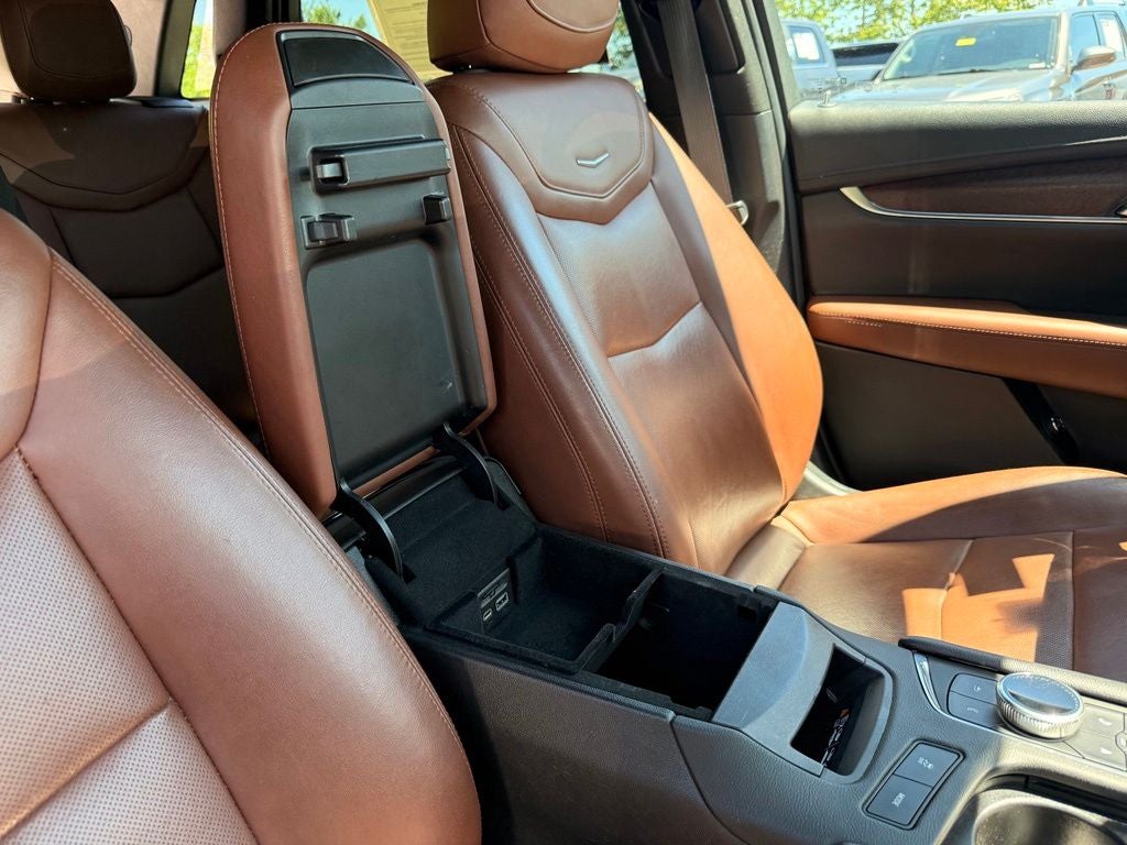 2022 Cadillac XT5 Sport HUD