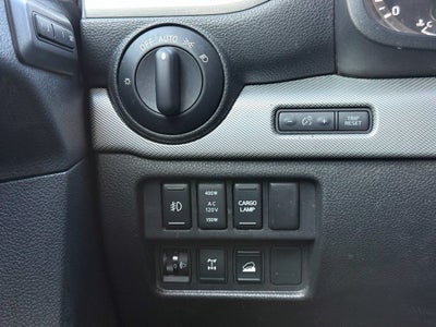 2017 Nissan Titan PRO-4X - 4WD / LEATHER