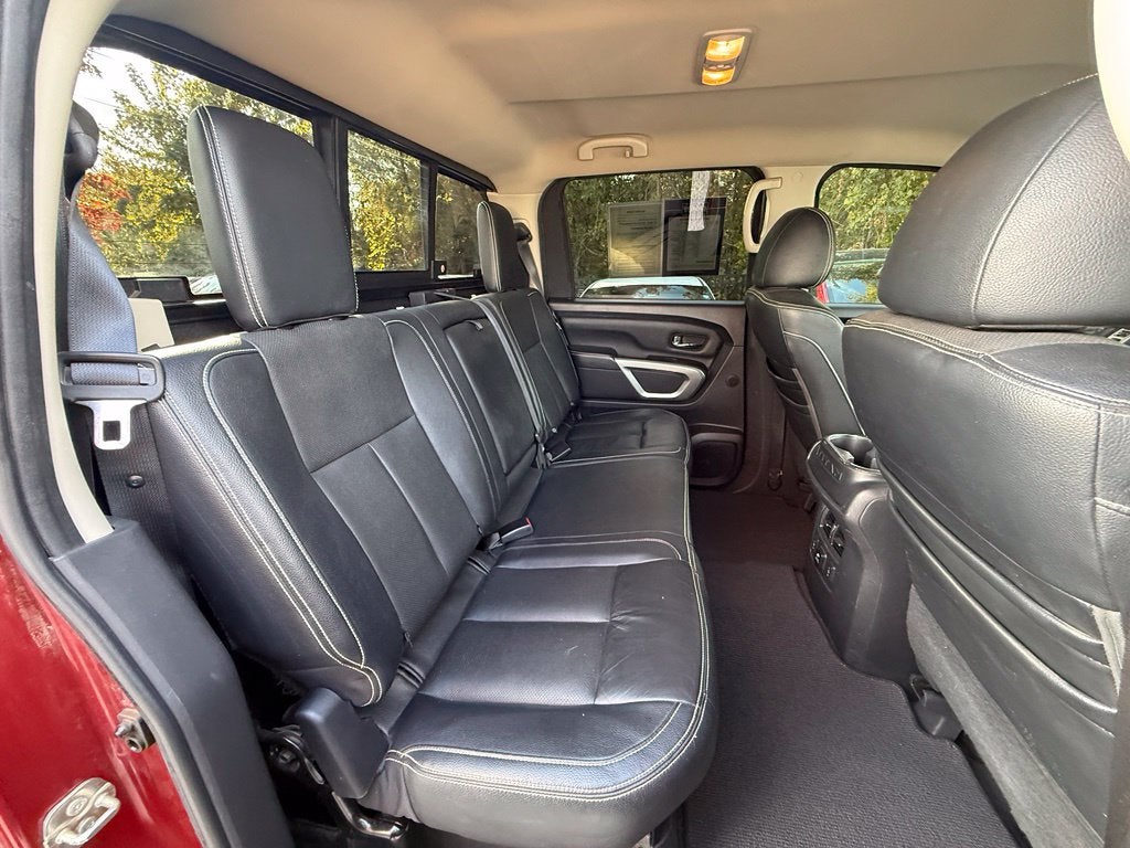 2017 Nissan Titan PRO-4X - 4WD / LEATHER