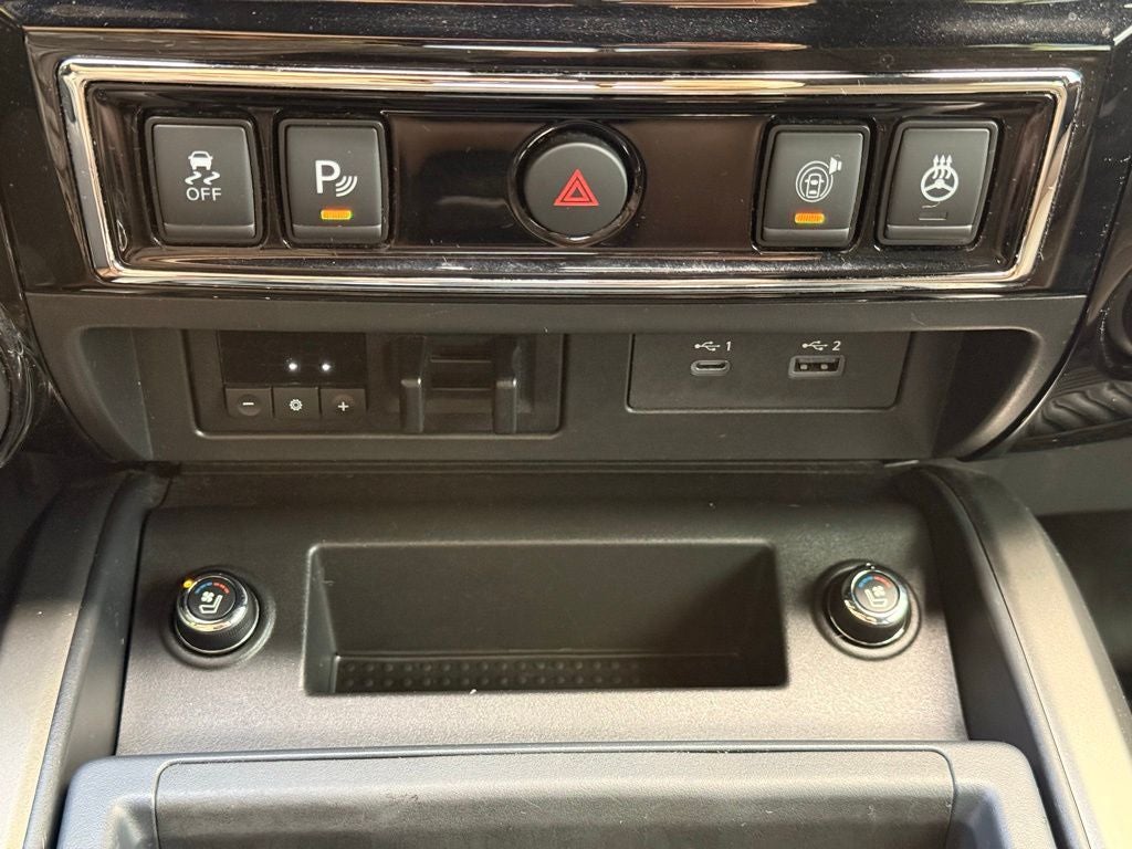 2020 Nissan Titan Platinum Reserve NICE TRUCK