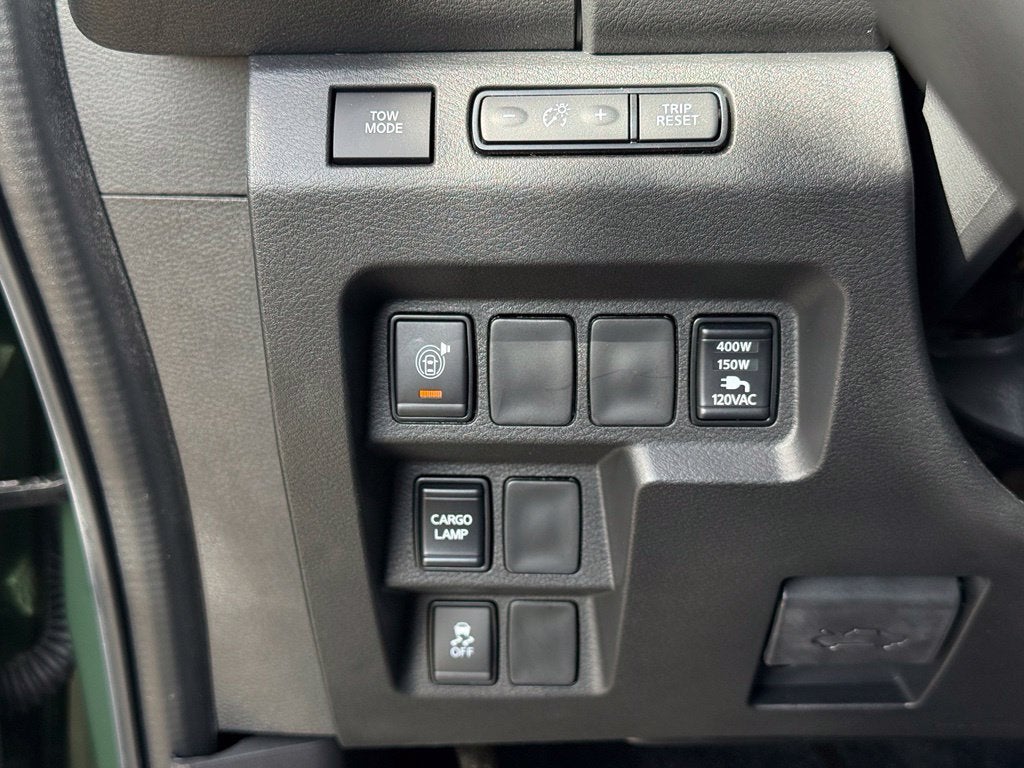 2026 Nissan Frontier SV - 4WD / CLEAN CARFAX / ONE OWNER
