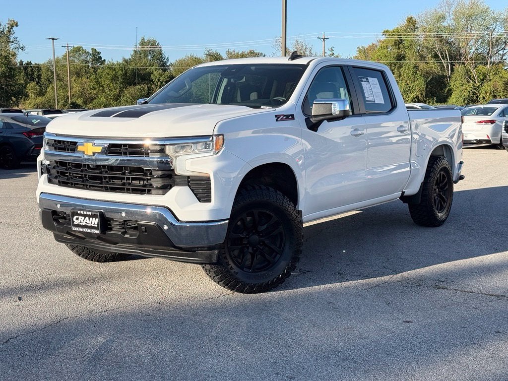 2025 Chevrolet Silverado 1500 LT - 4WD / LIFTED! / CLEAN CARFAX