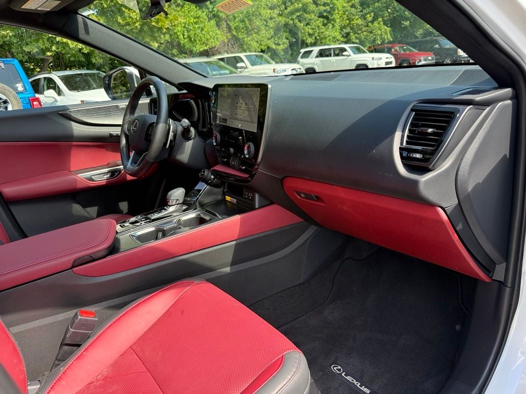 2025 Lexus NX 350h Luxury LIKE NEW!!