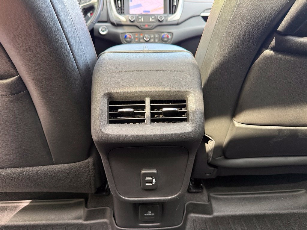 2020 GMC Terrain SLT - AWD / PANORAMIC SUNROOF / CLEAN CARFAX