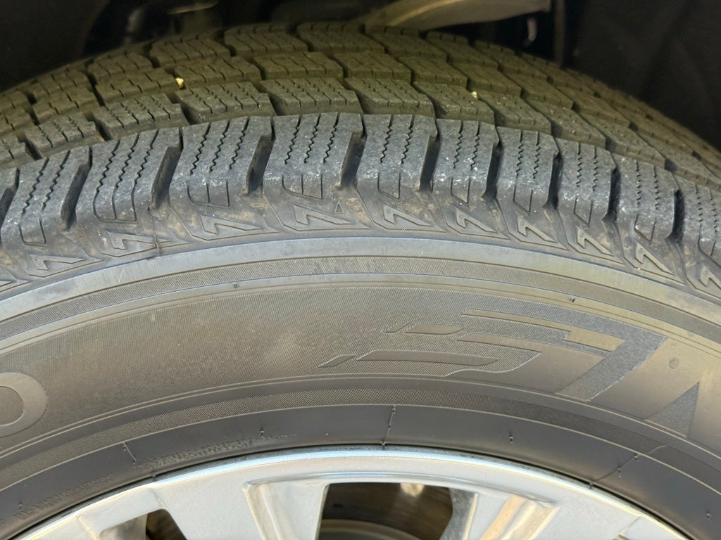 2023 GMC Sierra 1500 Denali V8 / 4x4 / 1-OWNER CLEAN CARFAX