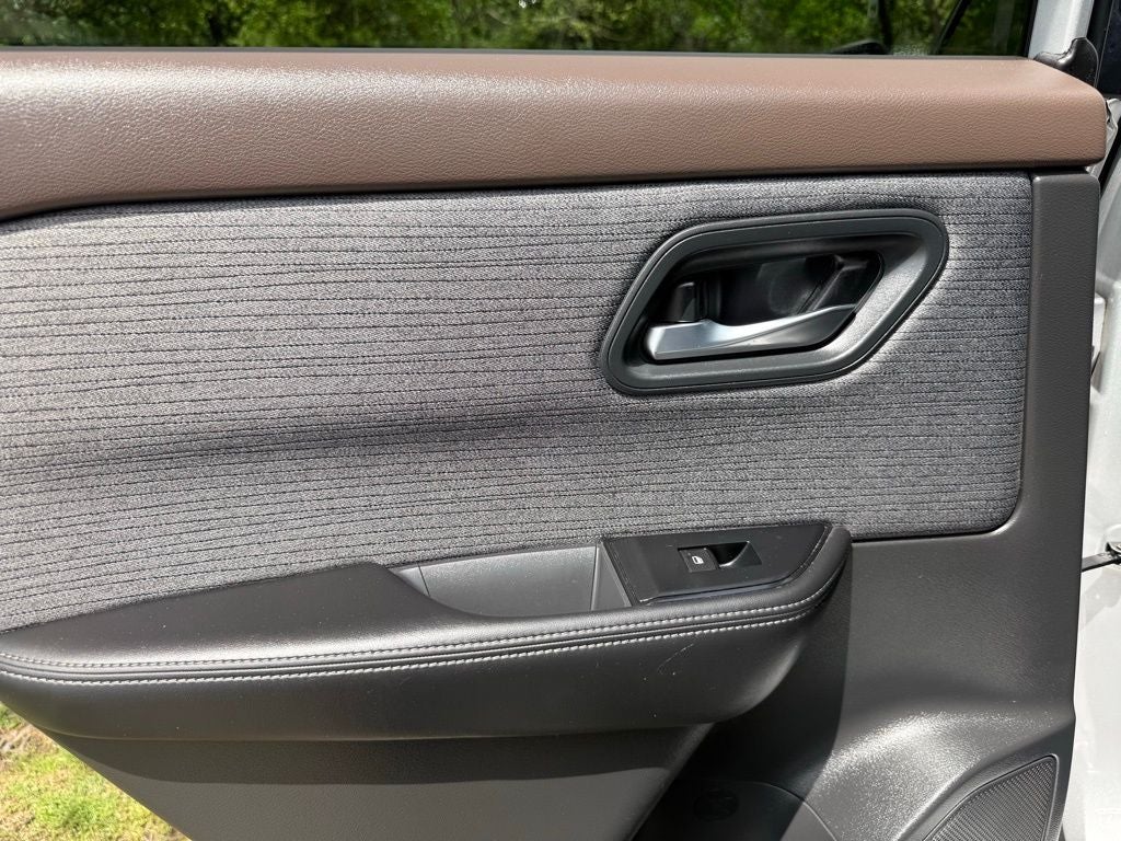 2023 Nissan Rogue SV HEATED MIRRORS