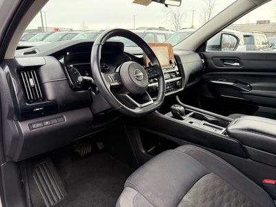 2022 Nissan Pathfinder SV 3 ROW SUV