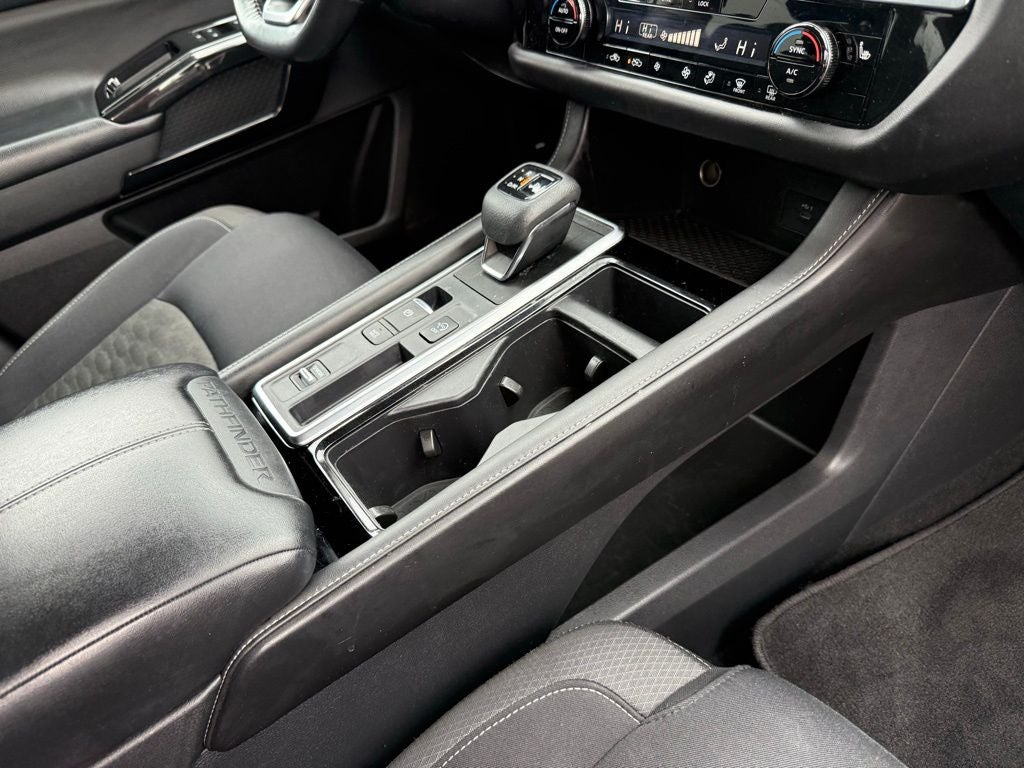 2022 Nissan Pathfinder SV 3 ROW SUV