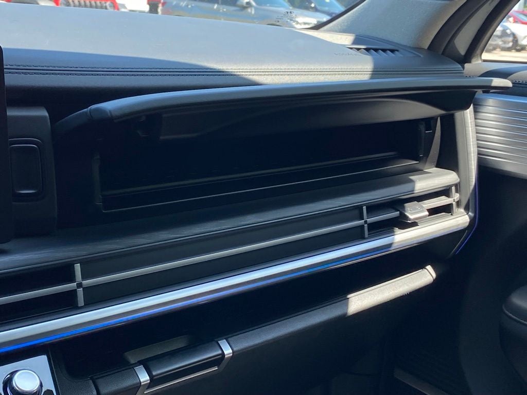 2024 Hyundai Santa Fe Limited LOW MILES